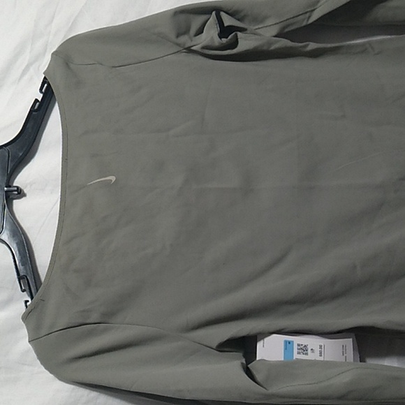 NWT Nike Yoga Dri-Fit Infinalon Top Unfinished Edges Sz.M - Picture 8 of 15